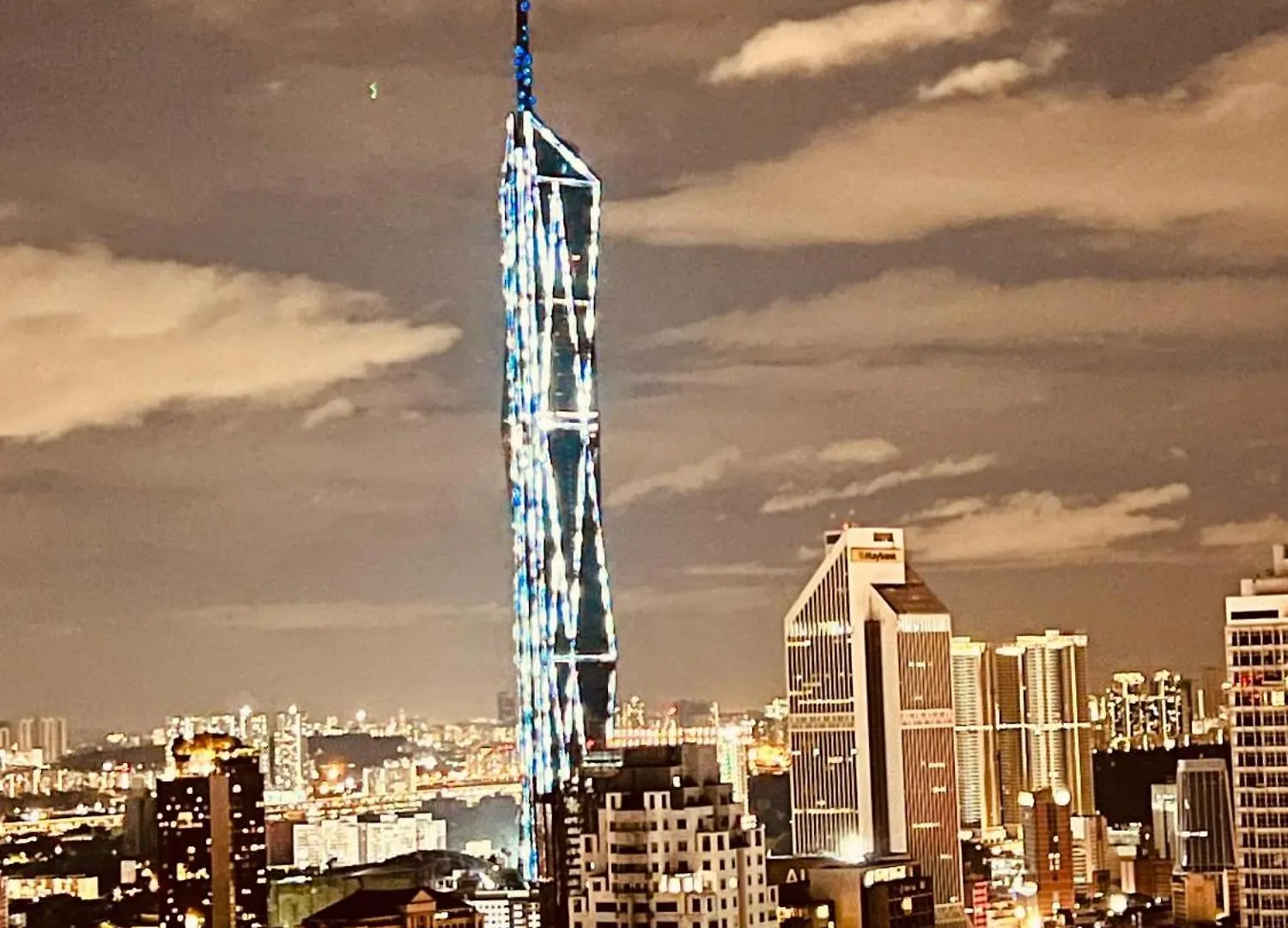 The Luxe Klcc By Service Suites Kuala Lumpur Malaysia