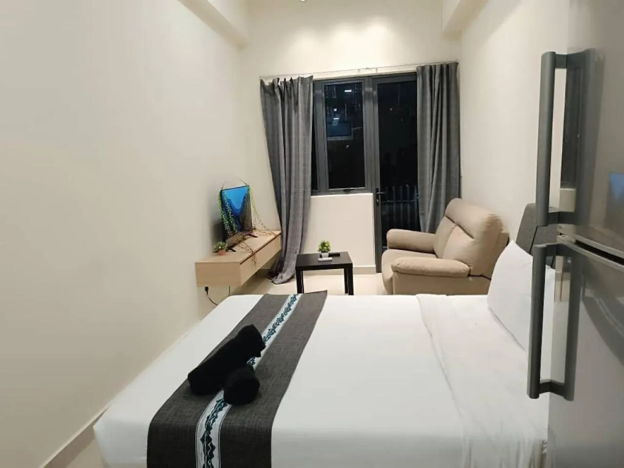 Apartment The Luxe Klcc By Service Suites Kuala Lumpur Malaysia
