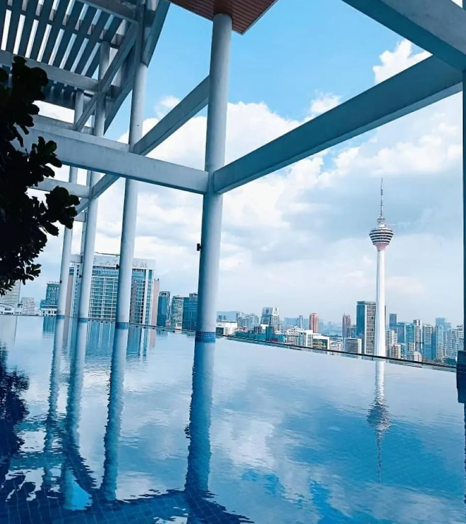 The Luxe Klcc By Service Suites Kuala Lumpur Apartment