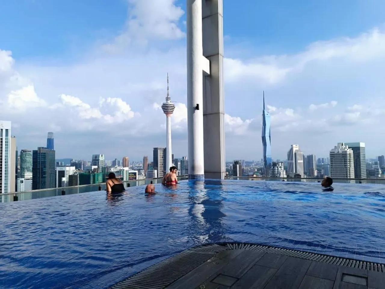 The Luxe Klcc By Service Suites Kuala Lumpur Malaysia