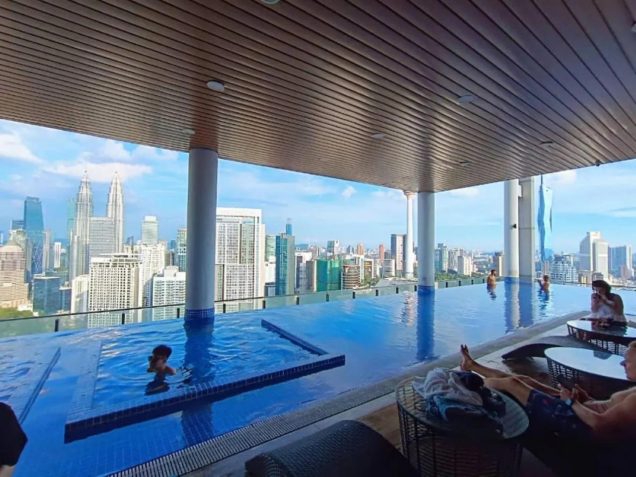 Apartment The Luxe Klcc By Service Suites Kuala Lumpur