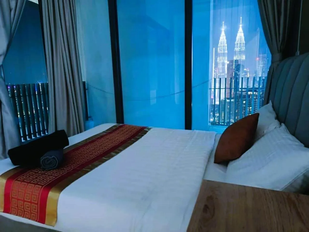 The Luxe Klcc By Service Suites Kuala Lumpur