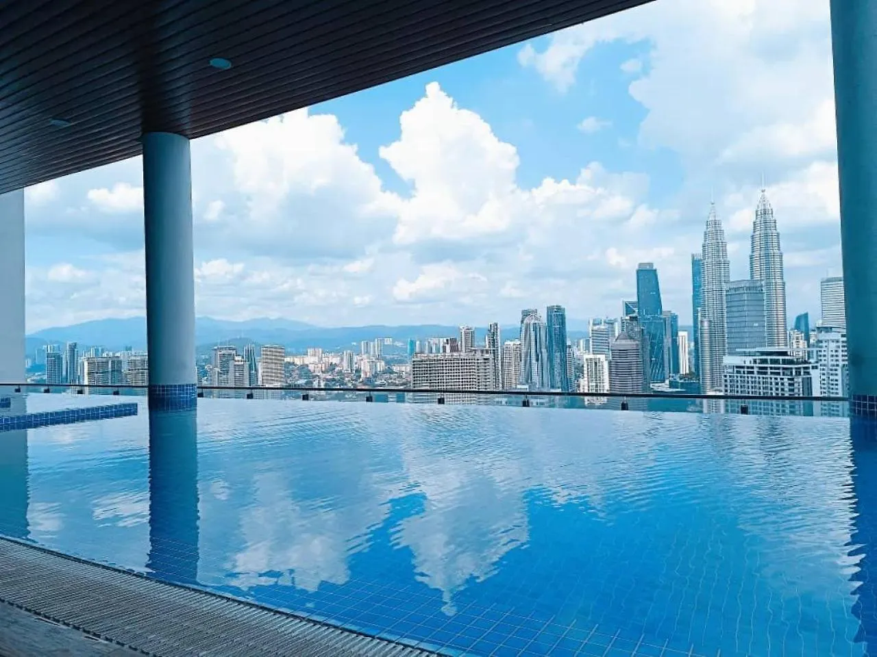 Apartment The Luxe Klcc By Service Suites Kuala Lumpur