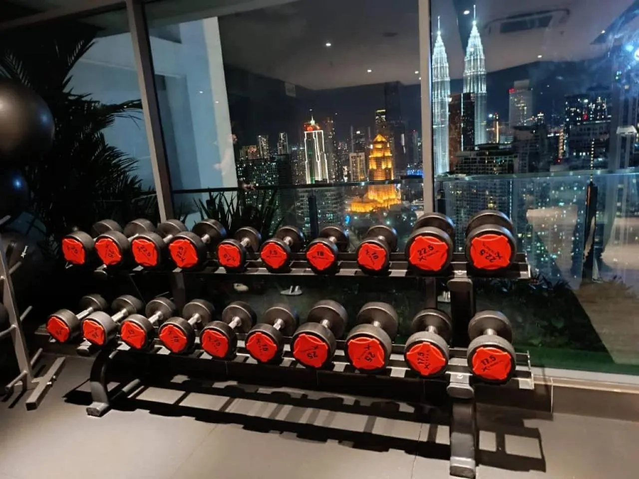 The Luxe Klcc By Service Suites Kuala Lumpur 0*,